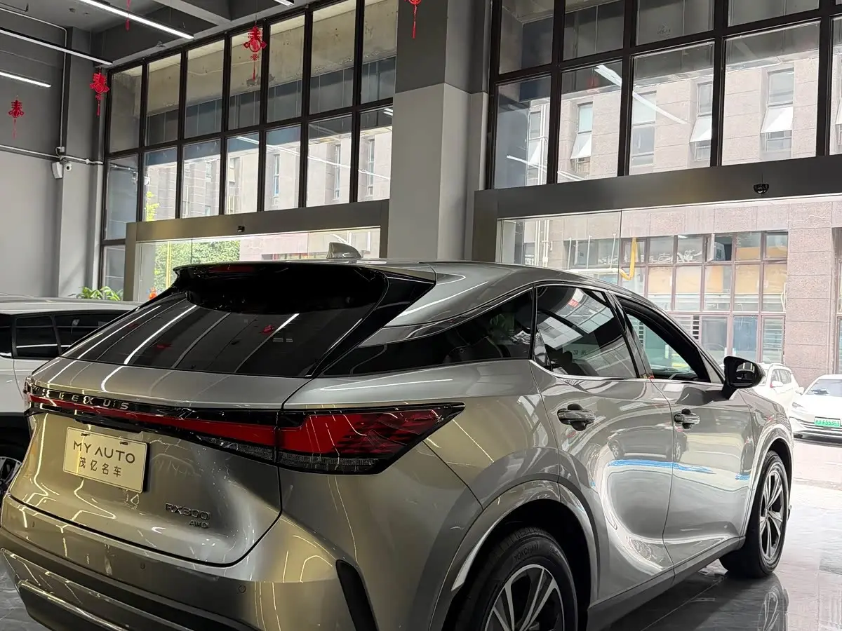 Lexus RX 2026 — Фото 19/20