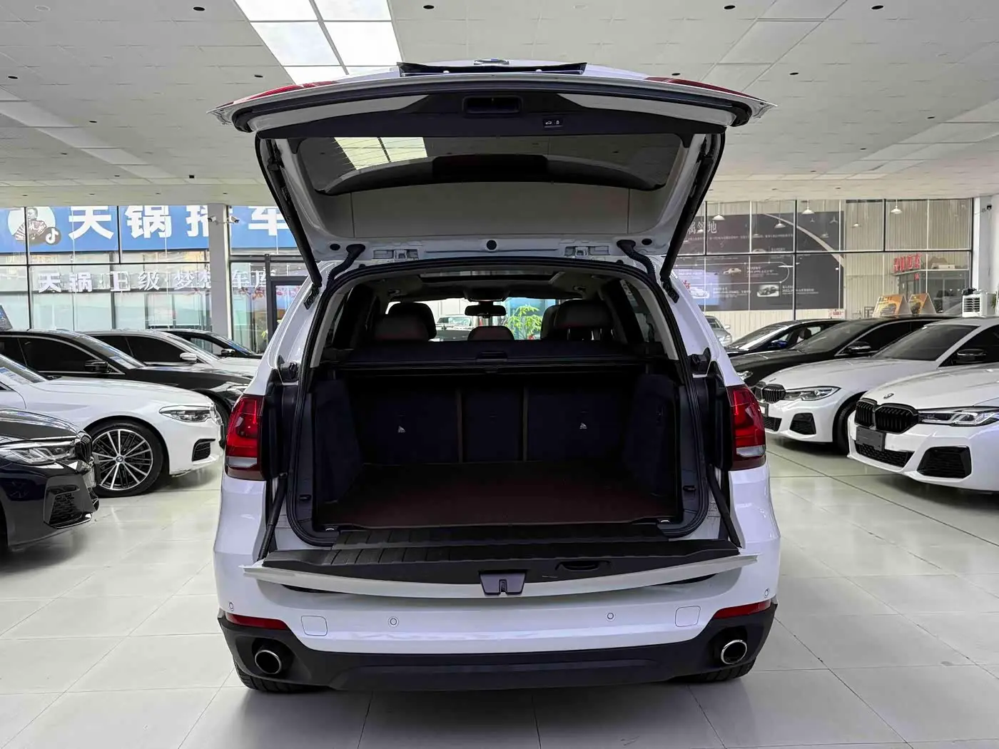 BMW X5 2015 — Фото 19/20