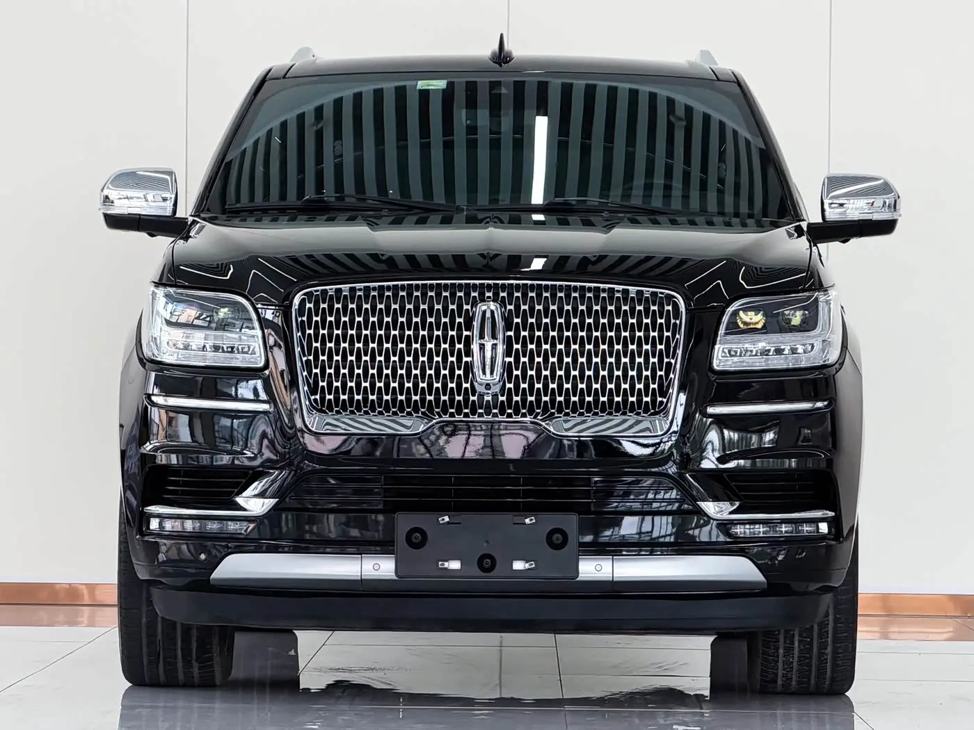 Lincoln Navigator 2022 — Фото 2/20