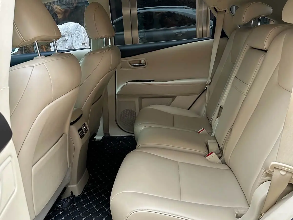 Lexus RX Classic 2012 — Photo 9/12