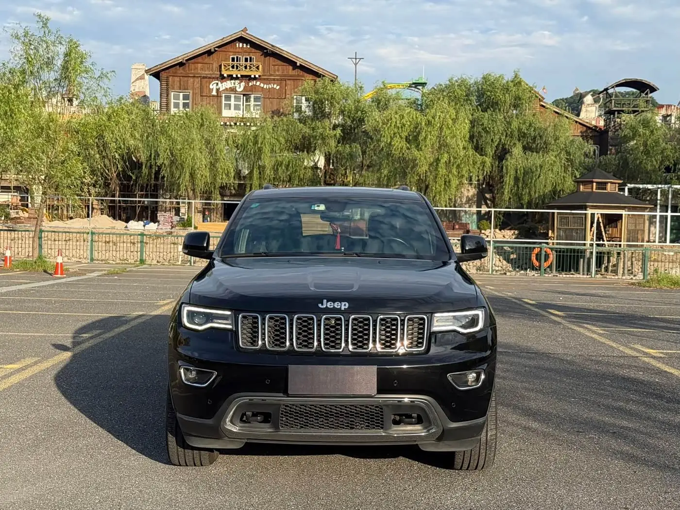 Jeep Grand Cherokee 2017 — Фото 5/15