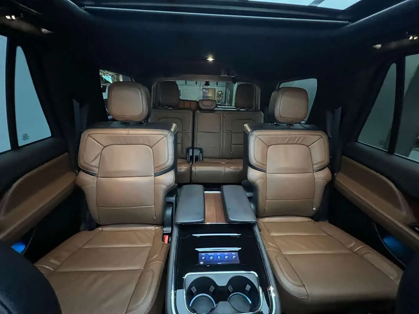 Lincoln Navigator 2023 — Photo 5/9