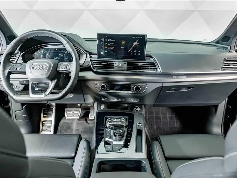Audi Q5L 2024 — ფოტო 13/20