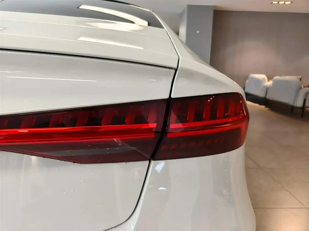 Audi A7 2025 — Фото 19/20