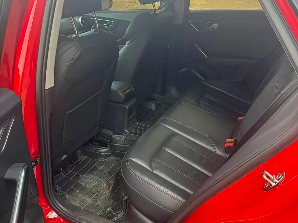 Audi Q2L 2023 — Photo 5/9
