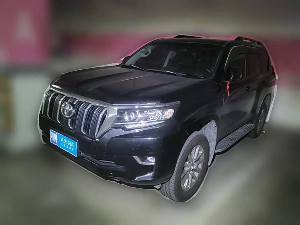 Toyota Prado 2020 — Photo 1/12