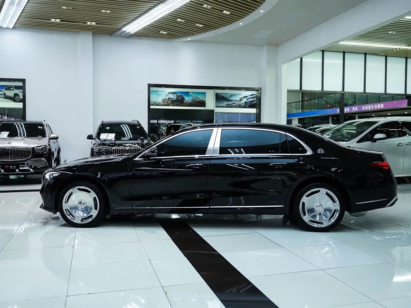 Mercedes-Benz Maybach S-Class 2022 — Фото 3/20
