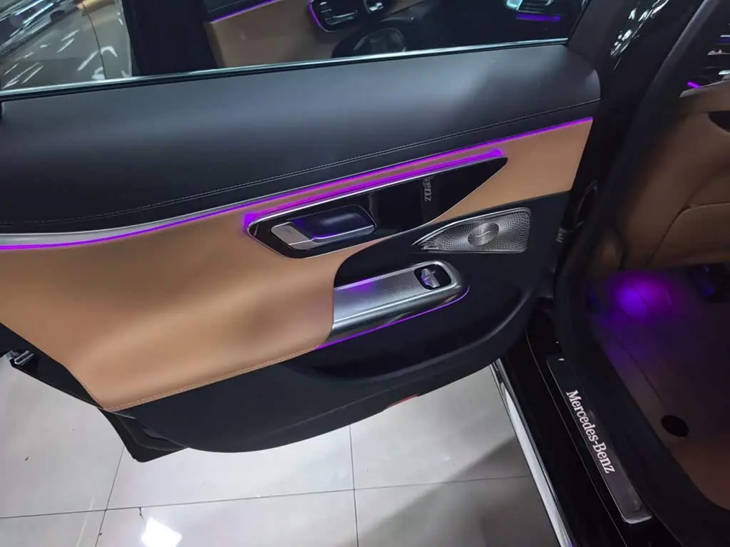 Mercedes-Benz E-Class 2024 — Photo 11/12