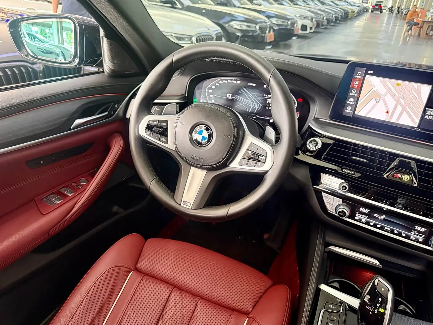 BMW 5 Series 2021 — Photo 7/17