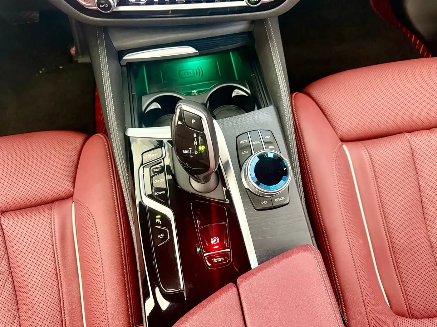 BMW 5 Series 2021 — Photo 9/17