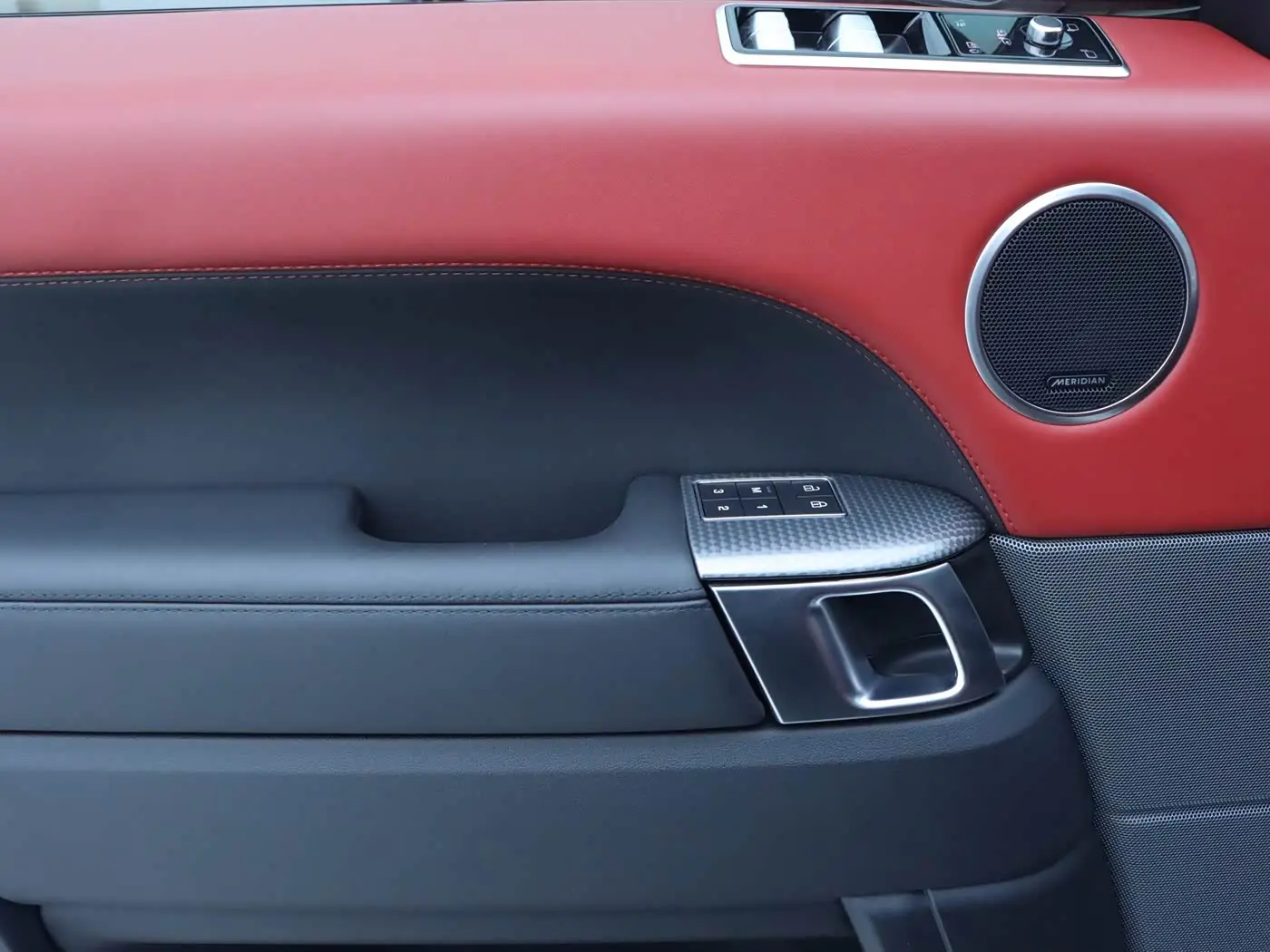 Land Rover Range Rover Sport 2022 — Фото 11/20