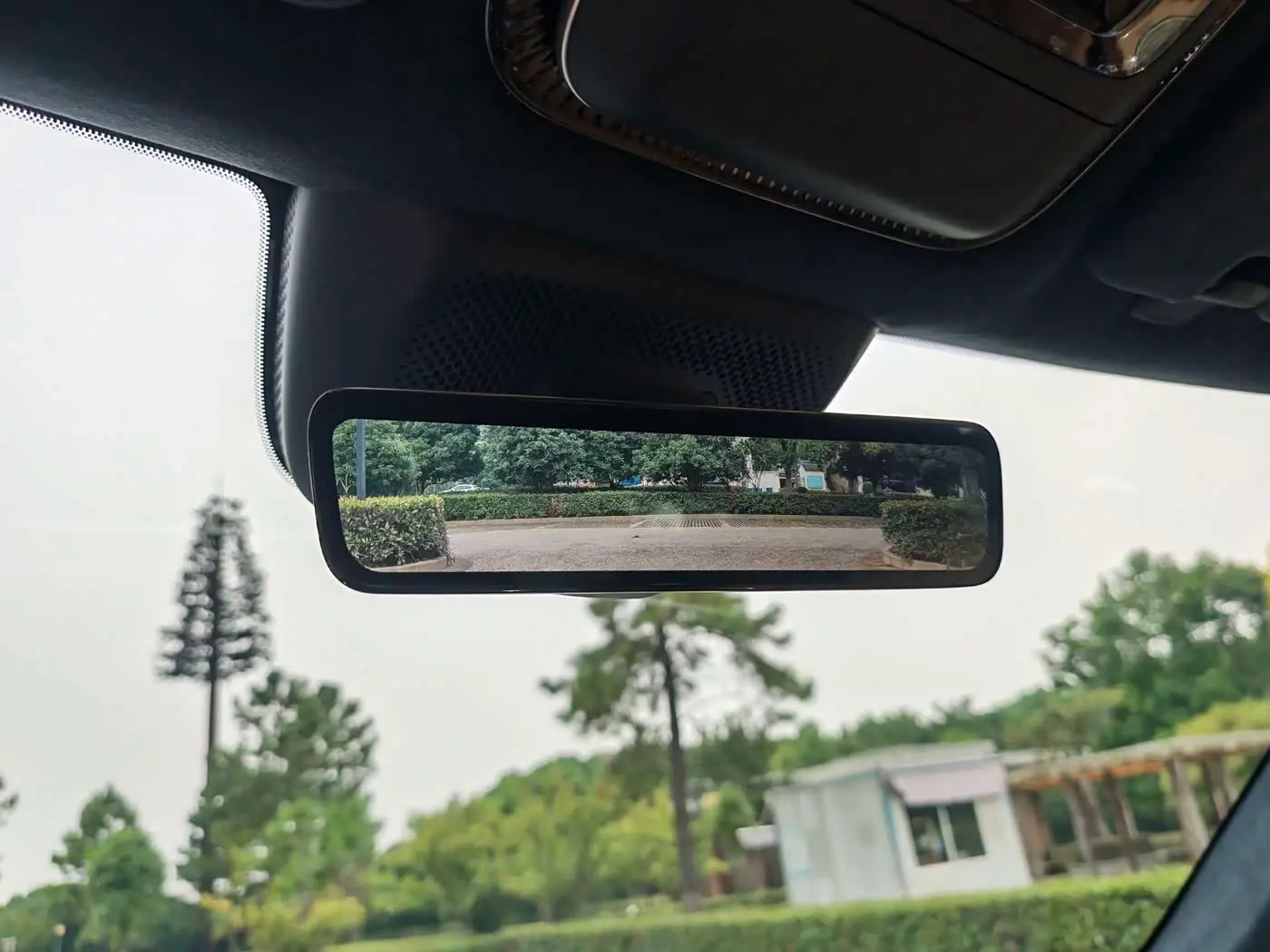 ZEEKR 9X 2025 — ფოტო 12/20