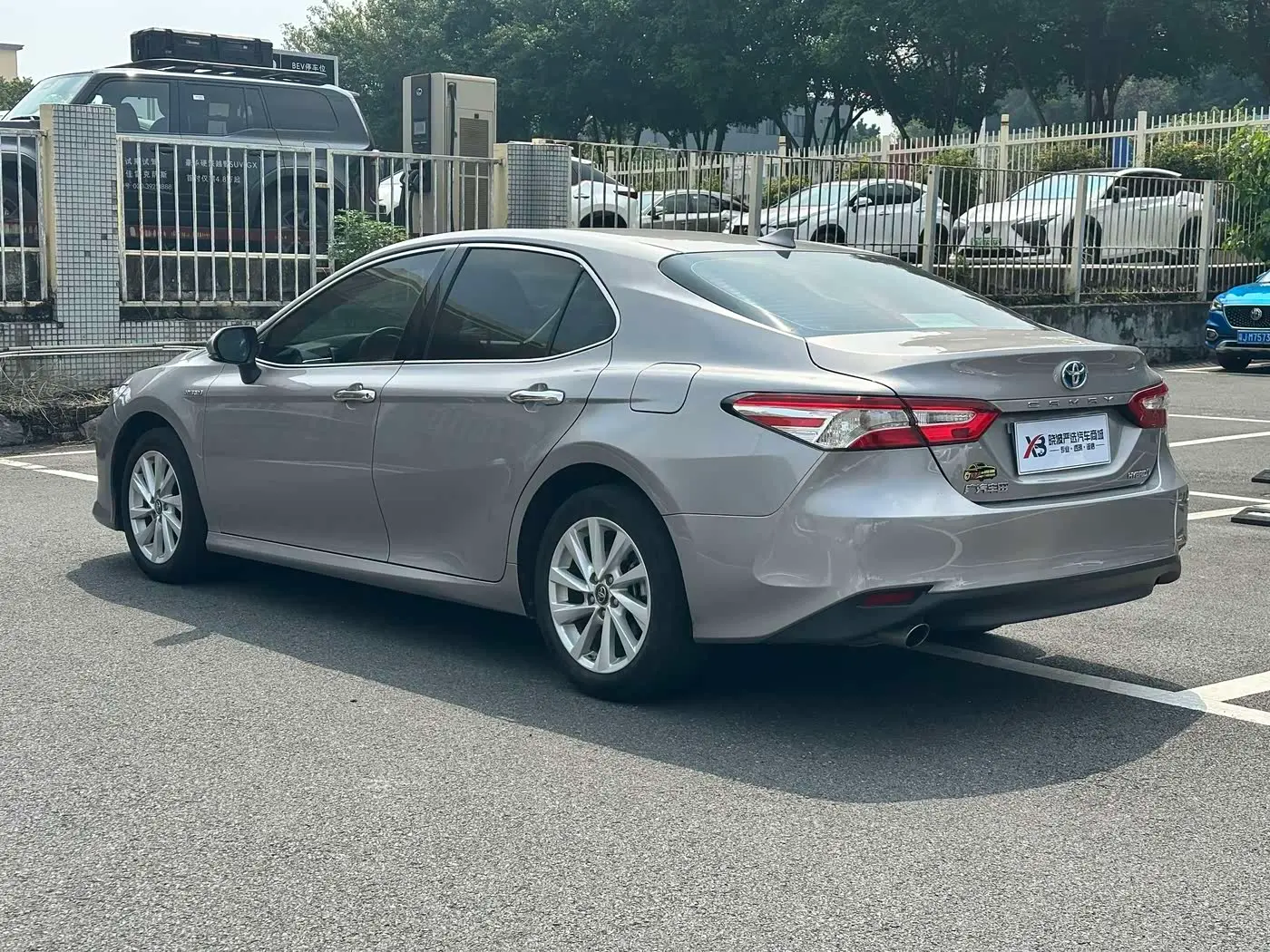 Toyota Camry 2023 — Photo 15/15