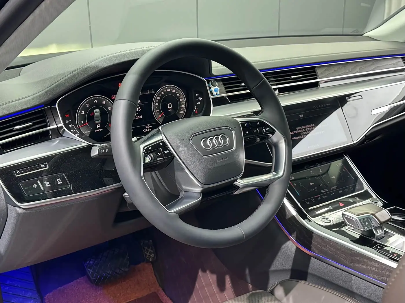 Audi A8 2022 — Фото 11/20