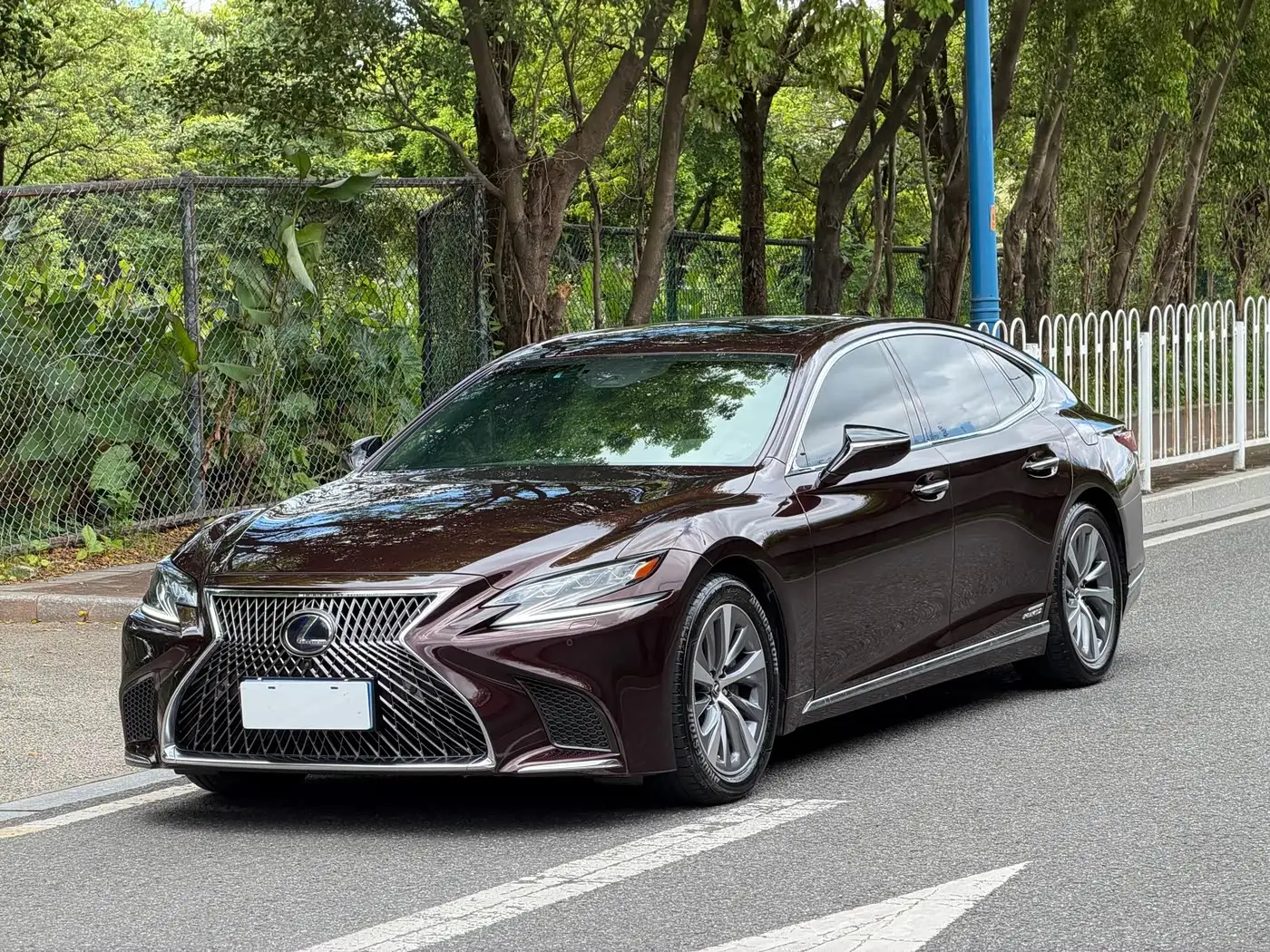 Lexus LS, 2019