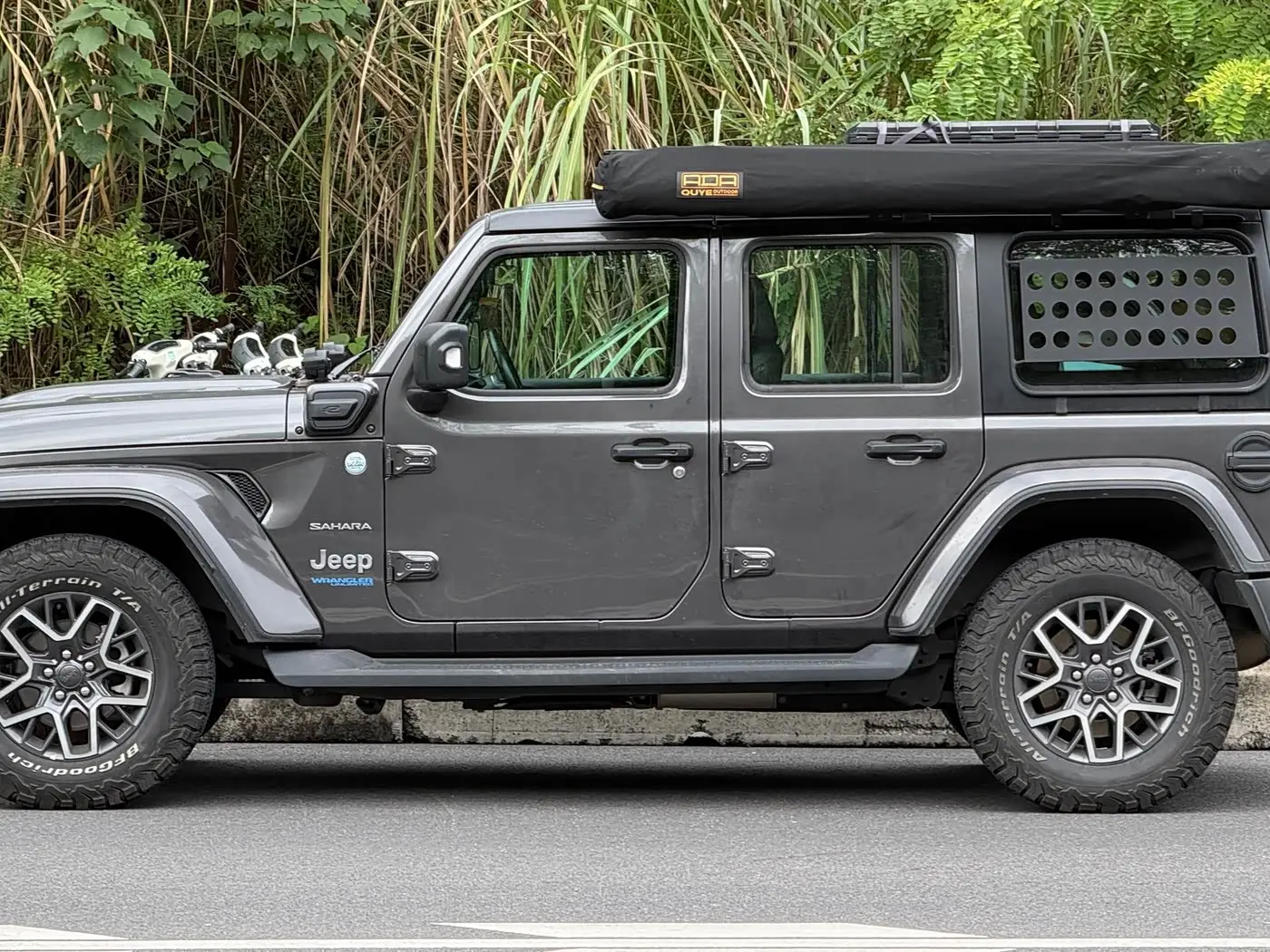 Jeep Wrangler 4xe 2022 — Фото 3/9