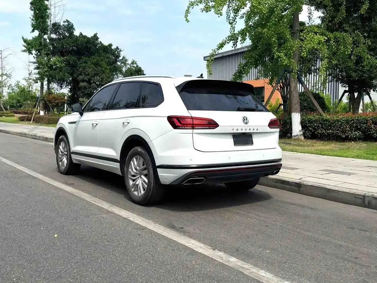 Volkswagen Touareg 2019 — Şəkil 4/12