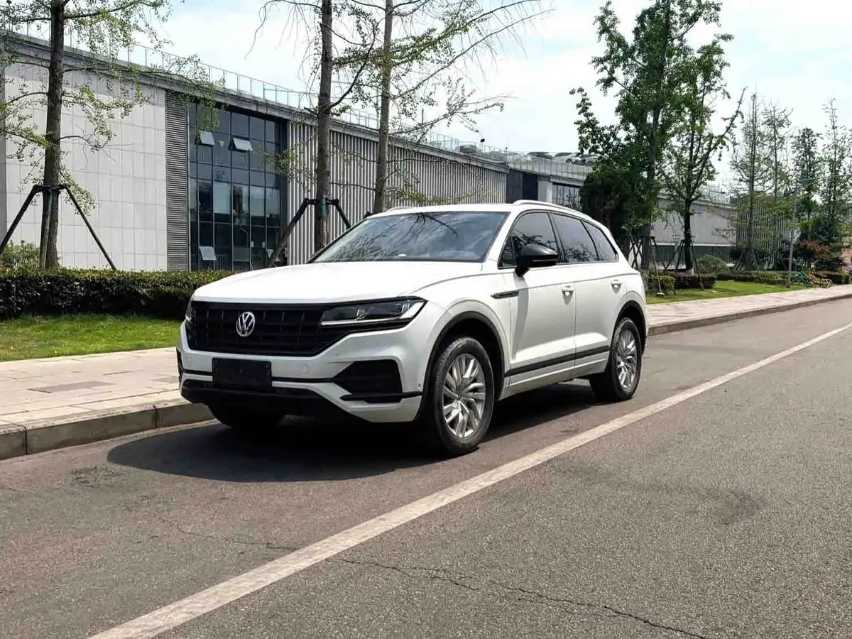 Volkswagen Touareg 2019 — Şəkil 1/12