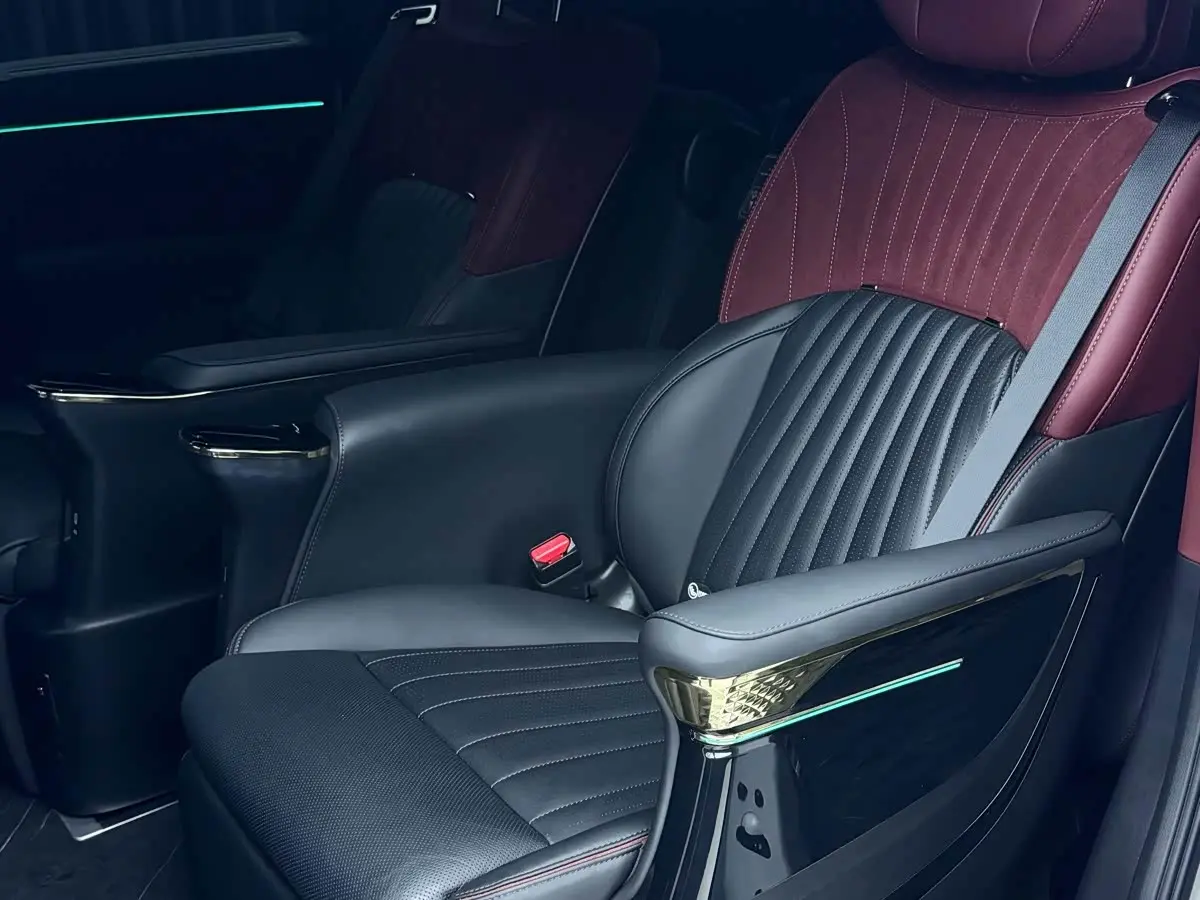 GAC Trumpchi Trumpchi M8 2024 — Photo 6/6