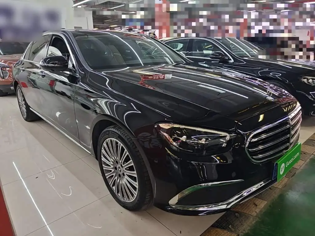 Mercedes-Benz E-Class 2021 — Photo 3/19