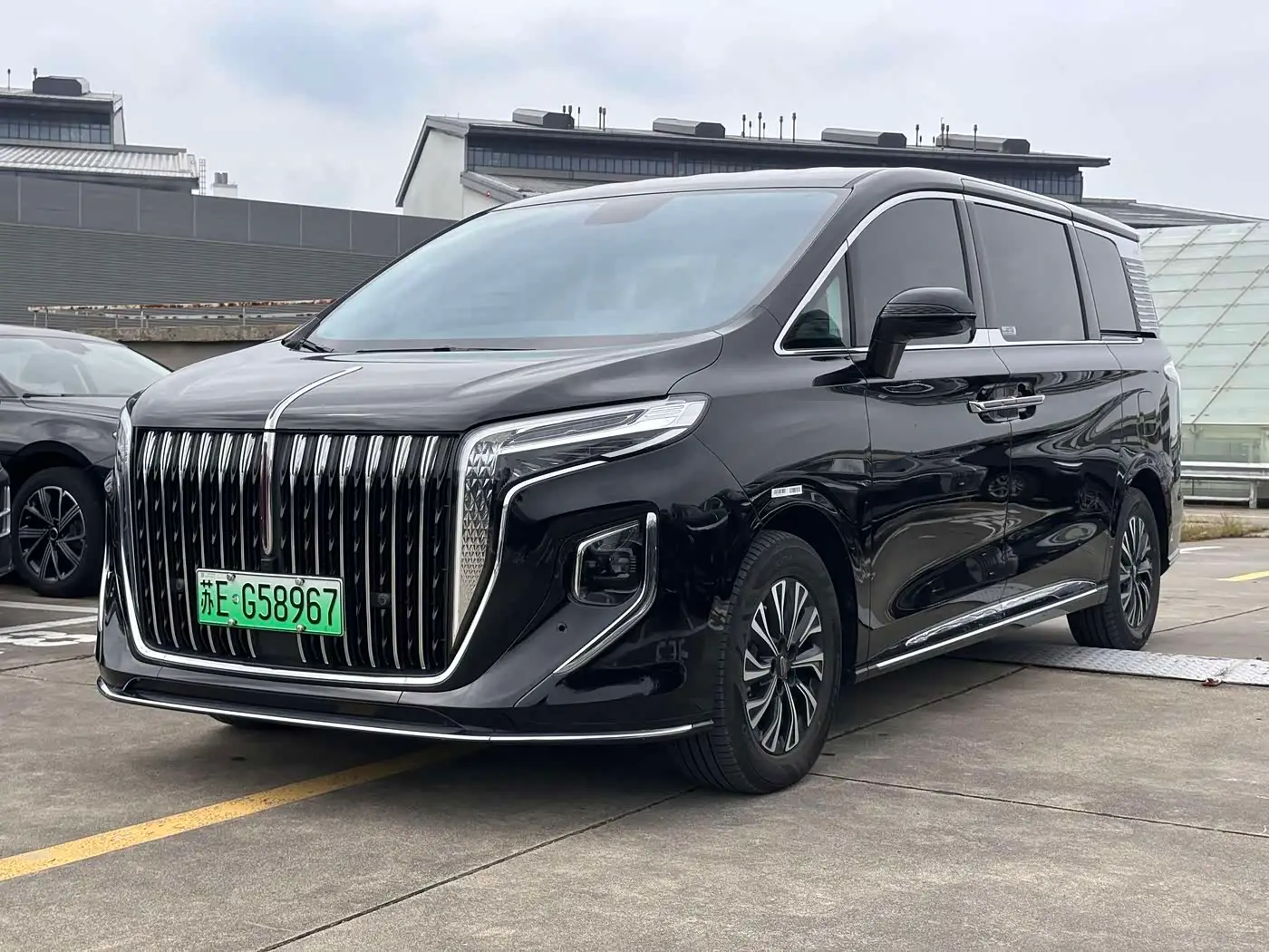 Hongqi HQ9 PHEV, 2025
