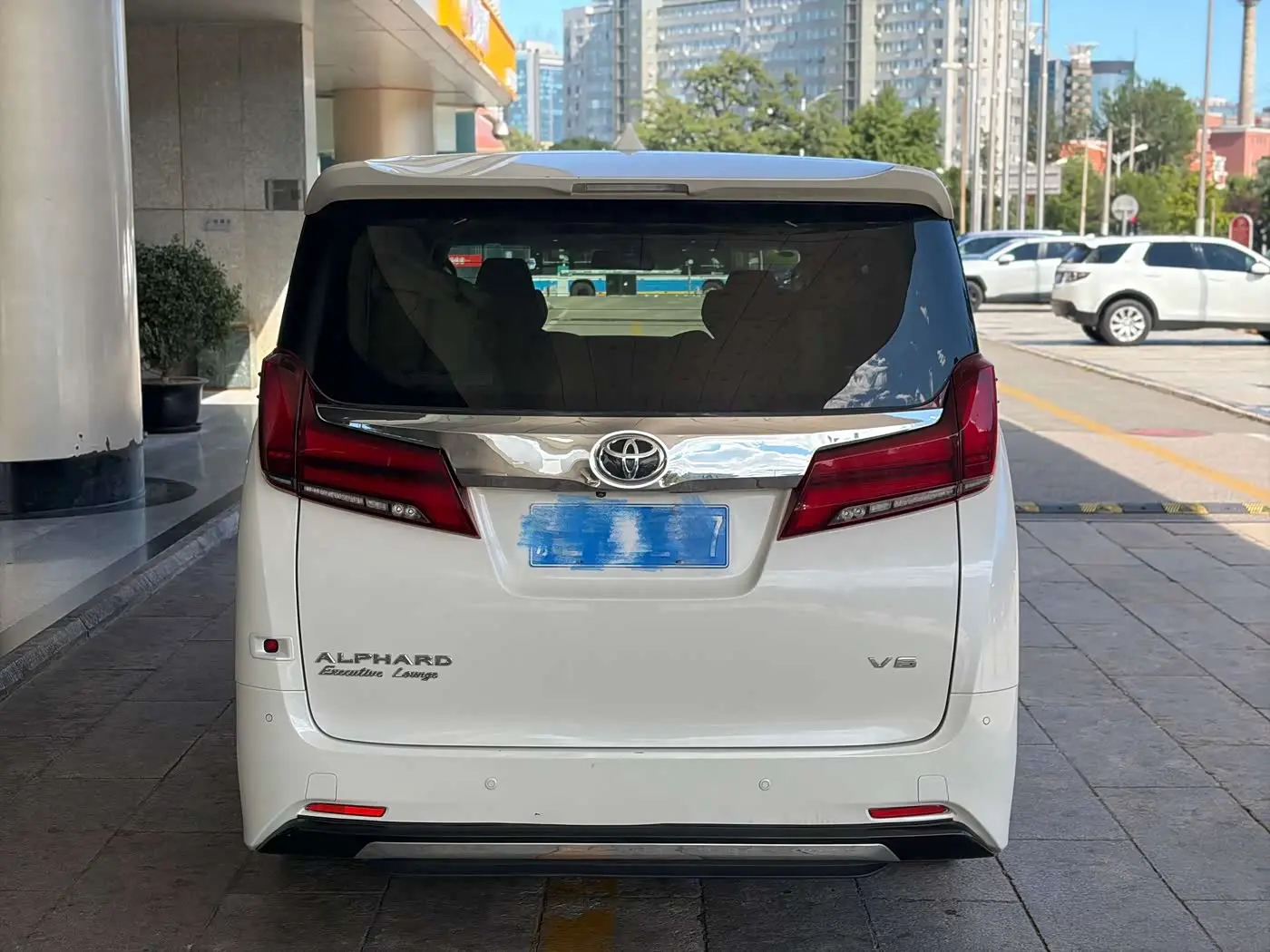 Toyota Alphard 2018 — Şəkil 5/14