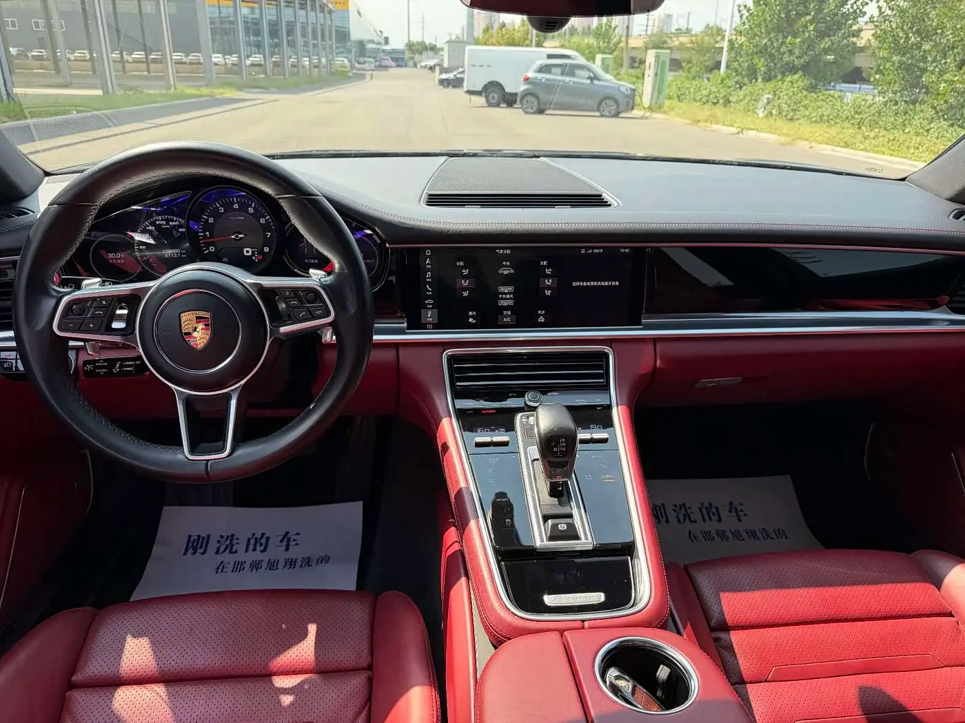Porsche Panamera 2019 — Фото 6/15