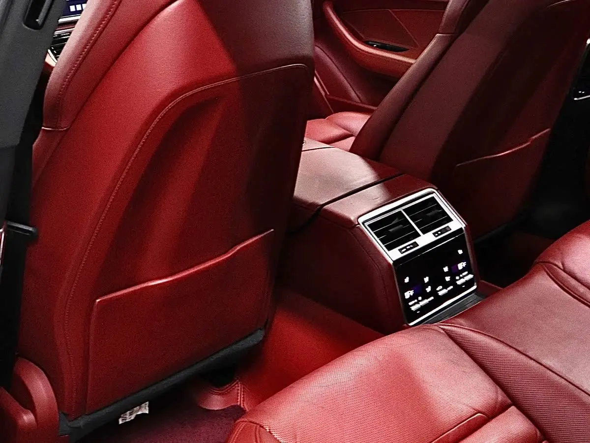 Porsche Panamera 2019 — Şəkil 13/20