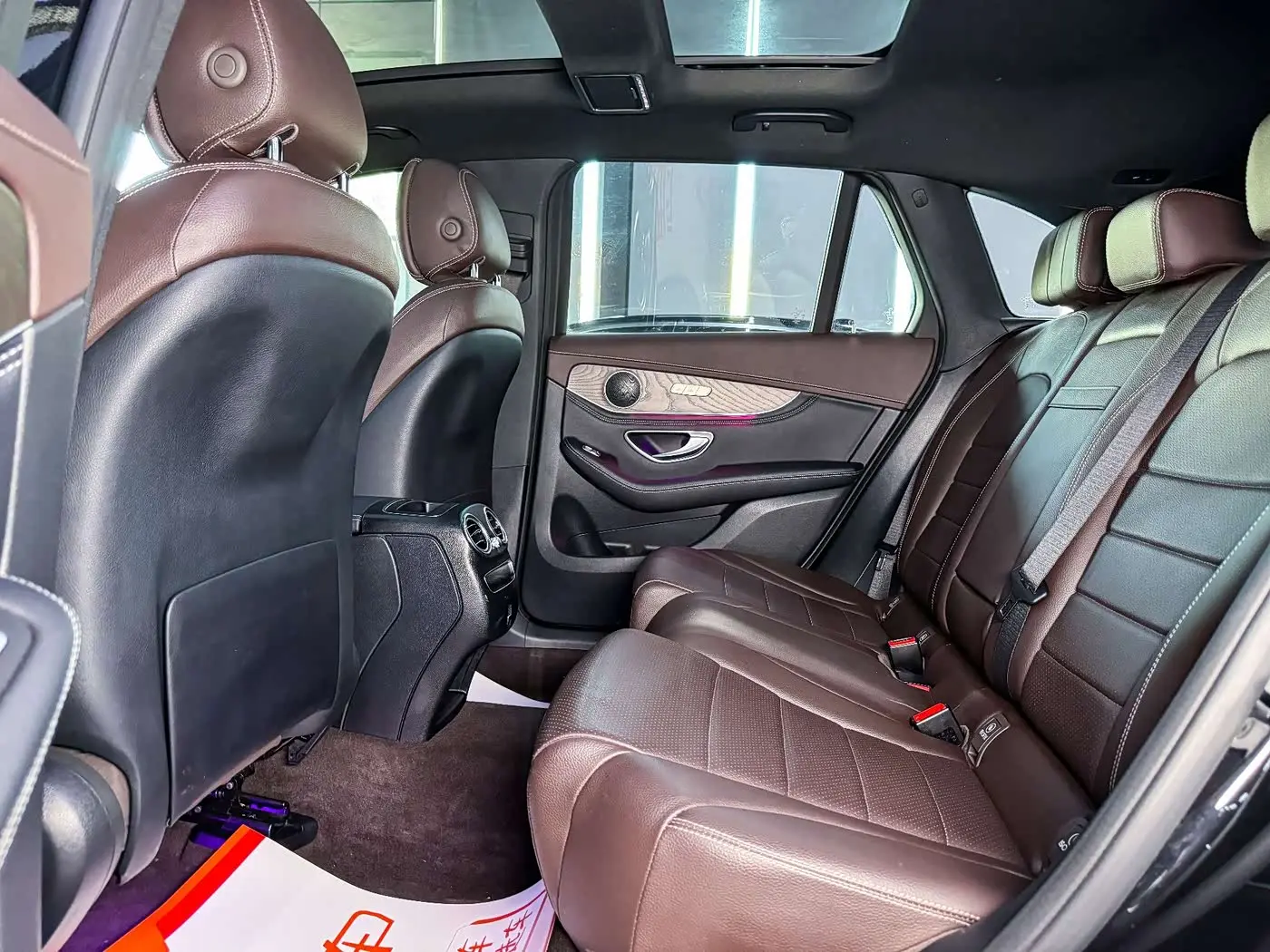 Mercedes-Benz GLC 2020 — Photo 11/17