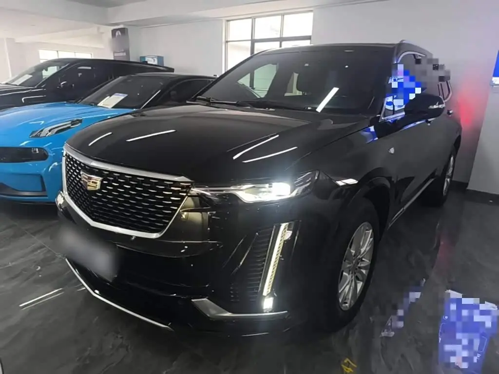 Cadillac XT6 2023 — Фото 1/19