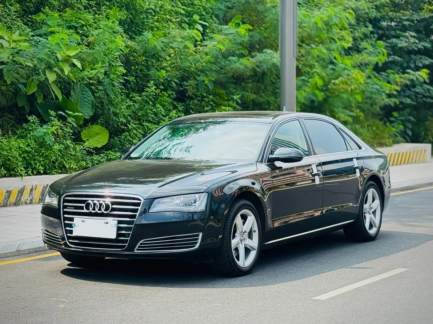 Audi A8, 2013