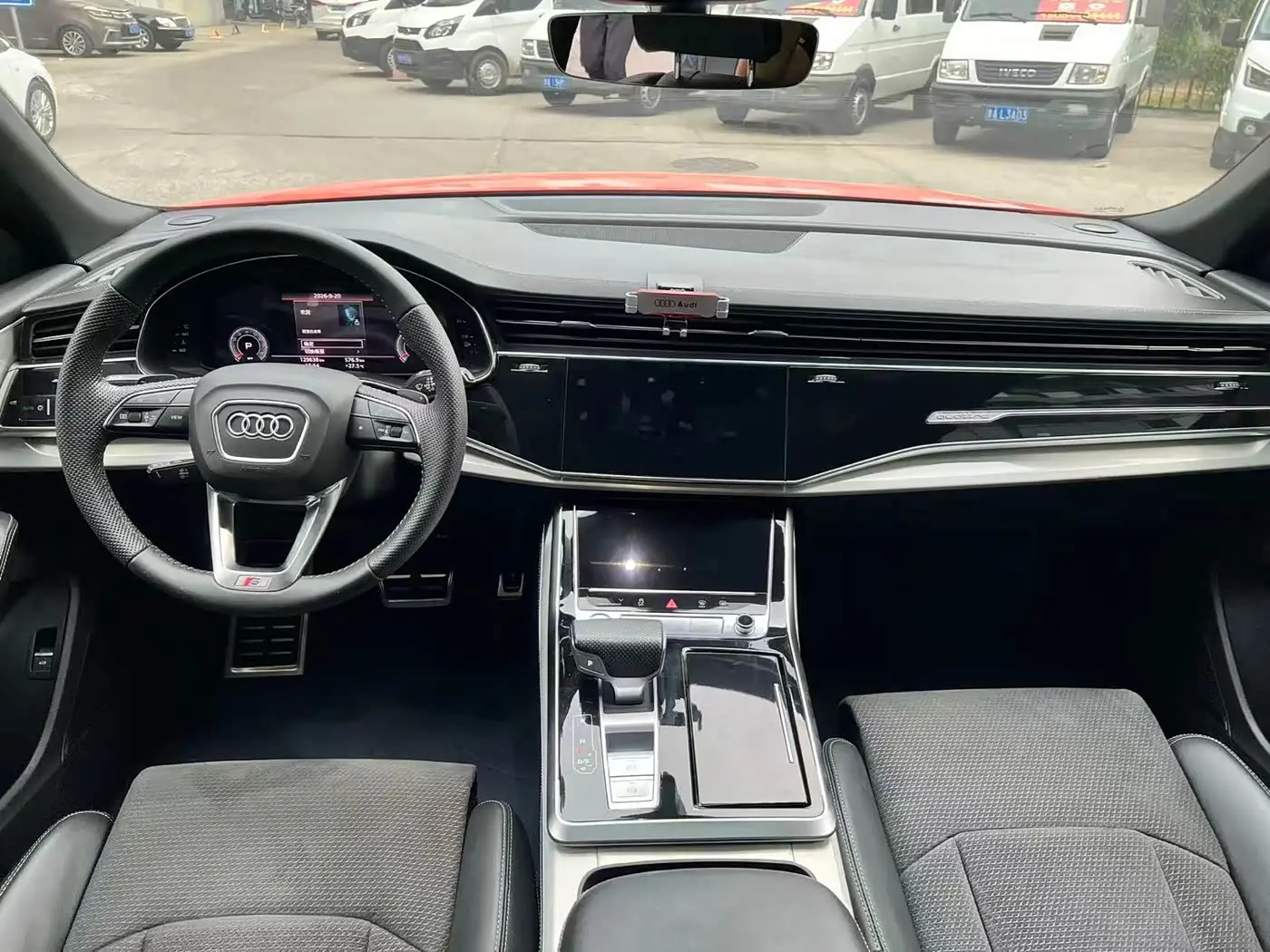 Audi Q8 2020 — Photo 5/9