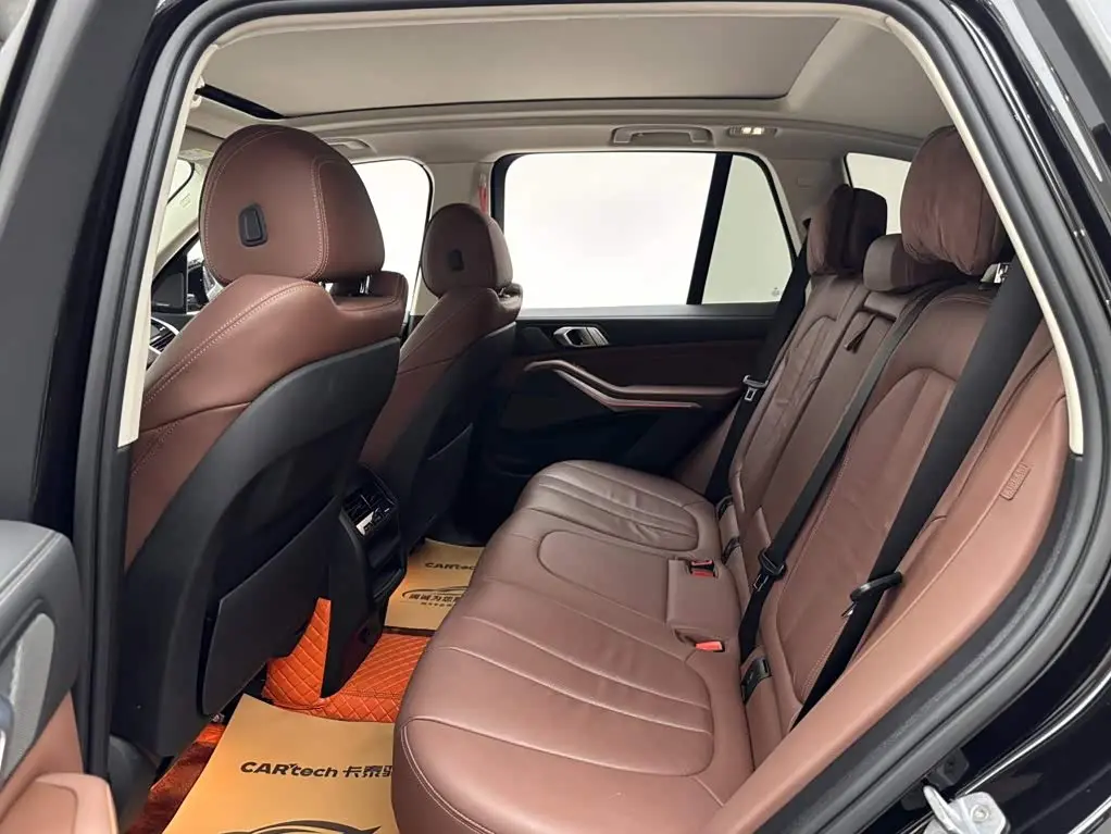 BMW X5 2020 — Photo 9/16