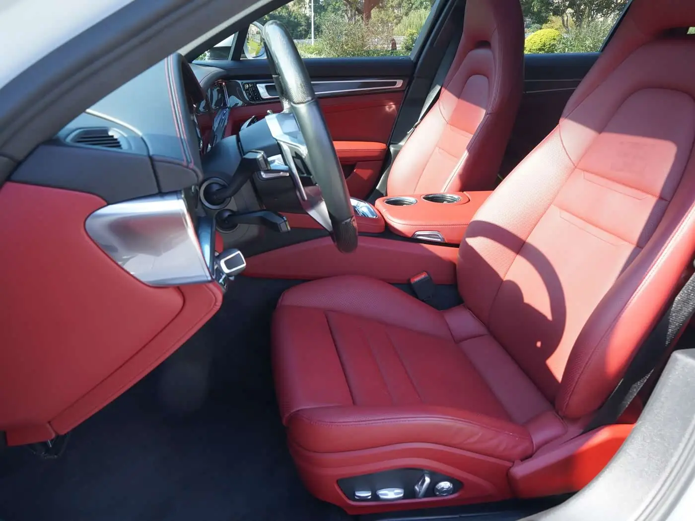 Porsche Panamera New Energy 2020 — Photo 5/19