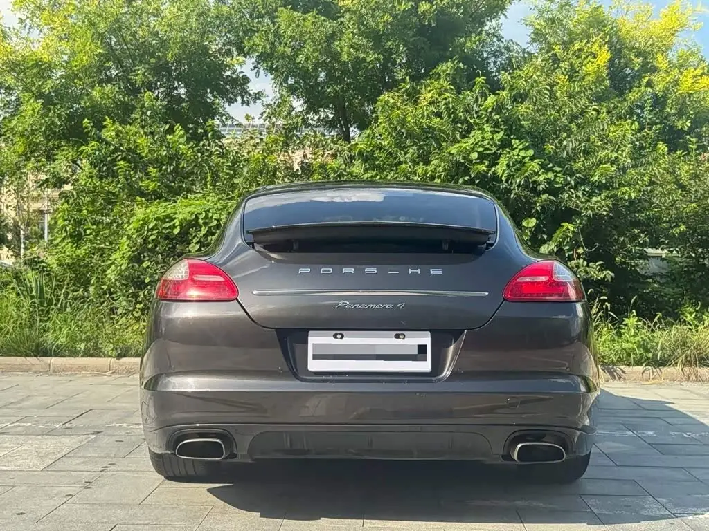 Porsche Panamera 2012 — Photo 2/11