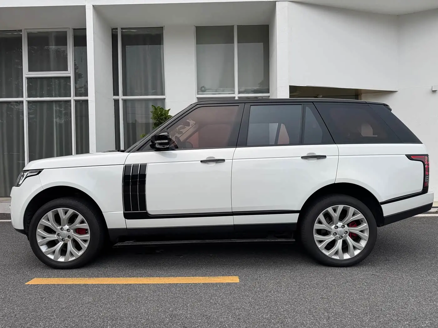 Land Rover Range Rover 2017 — Фото 4/20
