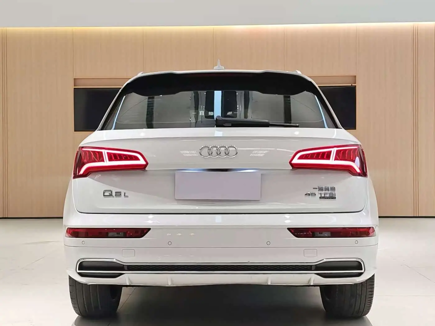 Audi Q5L 2019 — Фото 5/19