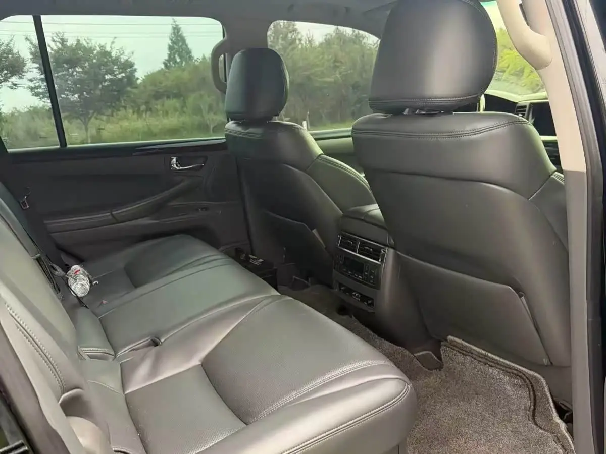 Lexus LX 2008 — Photo 5/9