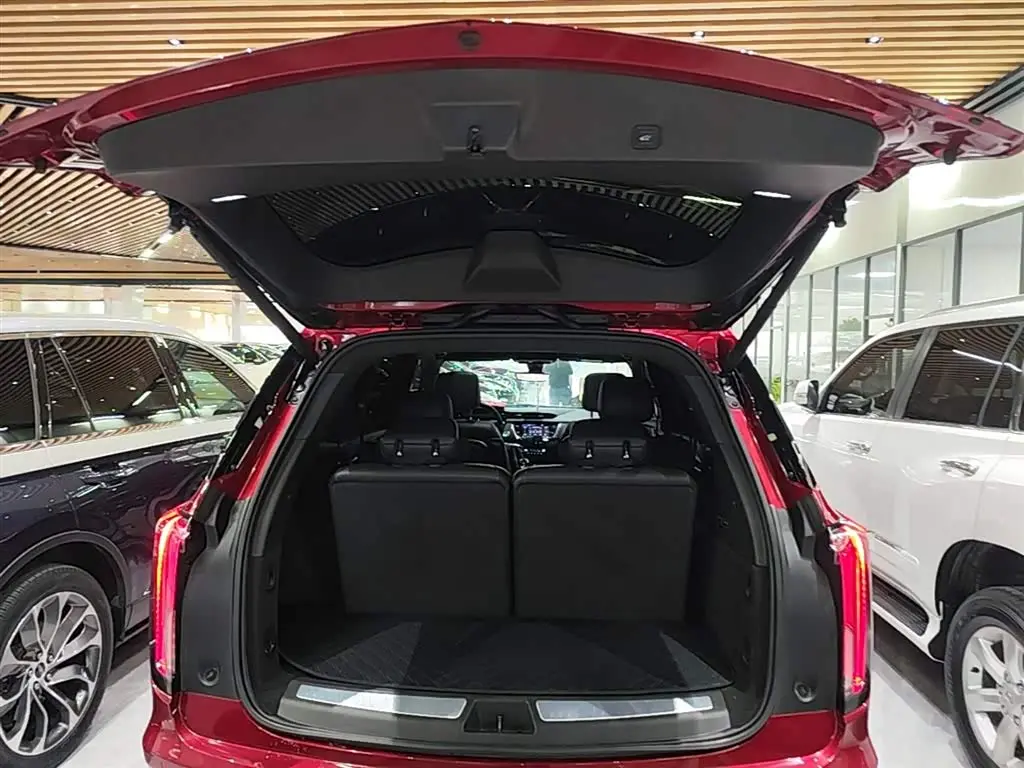 Cadillac XT6 2024 — Фото 19/20