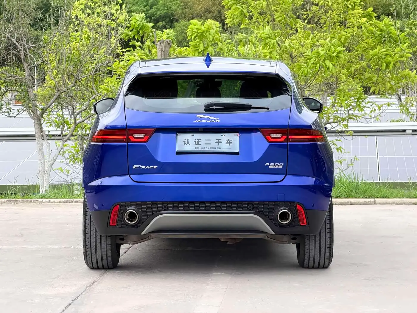 Jaguar E-PACE 2020 — Фото 10/12