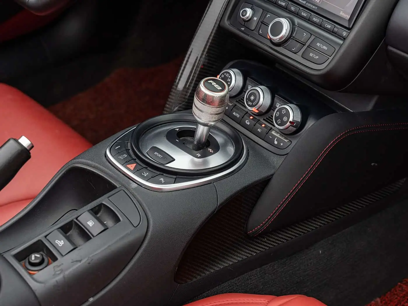 Audi R8 2015 — Photo 11/19