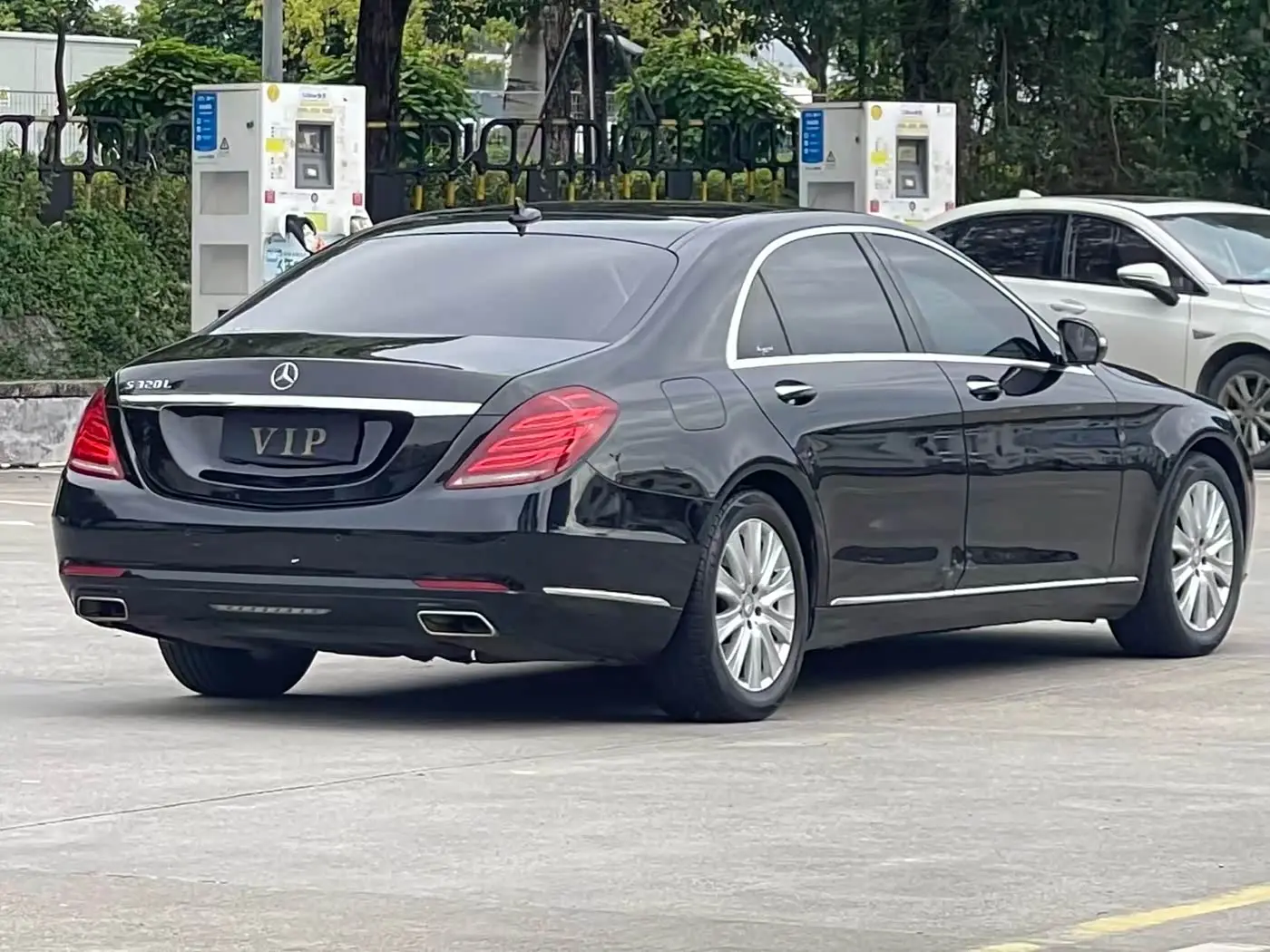 Mercedes-Benz S-Class 2016 — Photo 7/9
