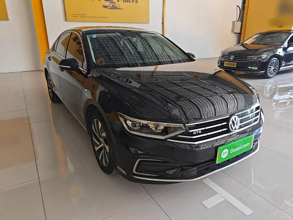 Volkswagen Magotan GTE Plug-in Hybrid 2021 — Photo 4/20