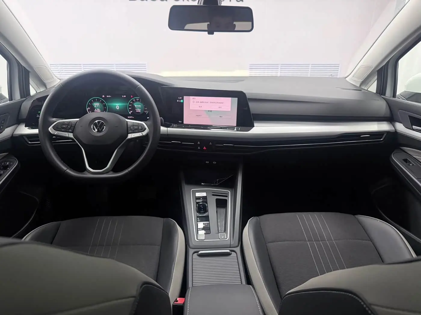 Volkswagen Golf 2022 — Photo 10/17
