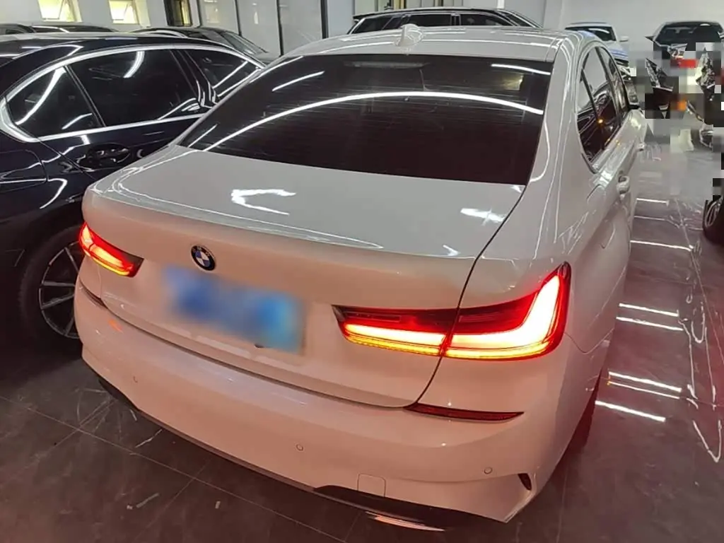 BMW 3 Series 2020 — ფოტო 6/20
