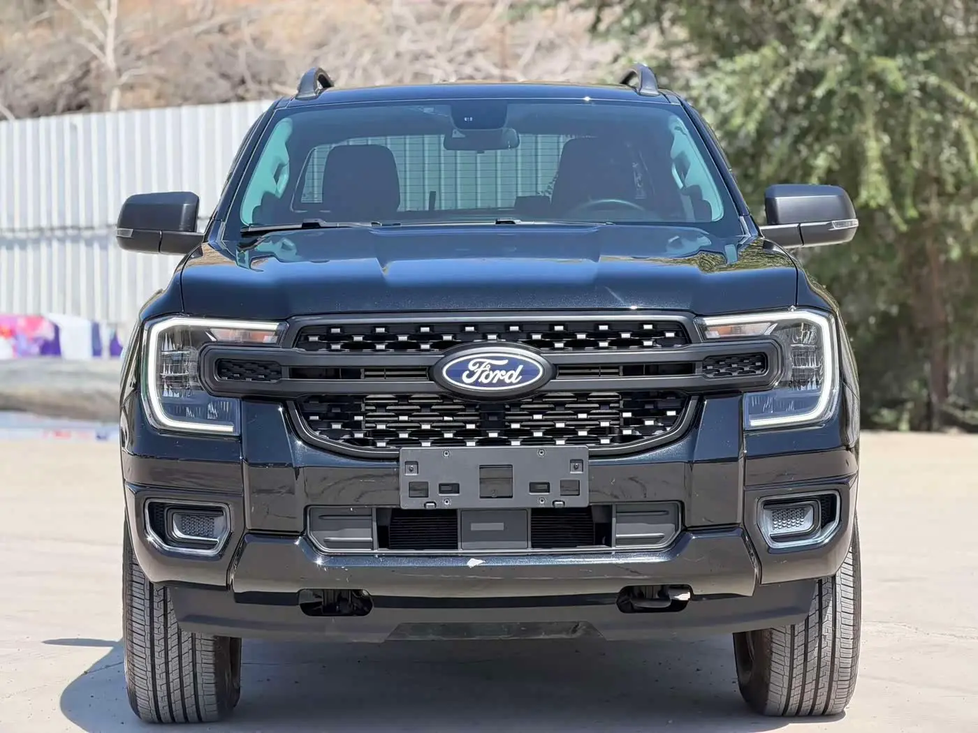 Ford Ranger 2024 — Фото 2/9