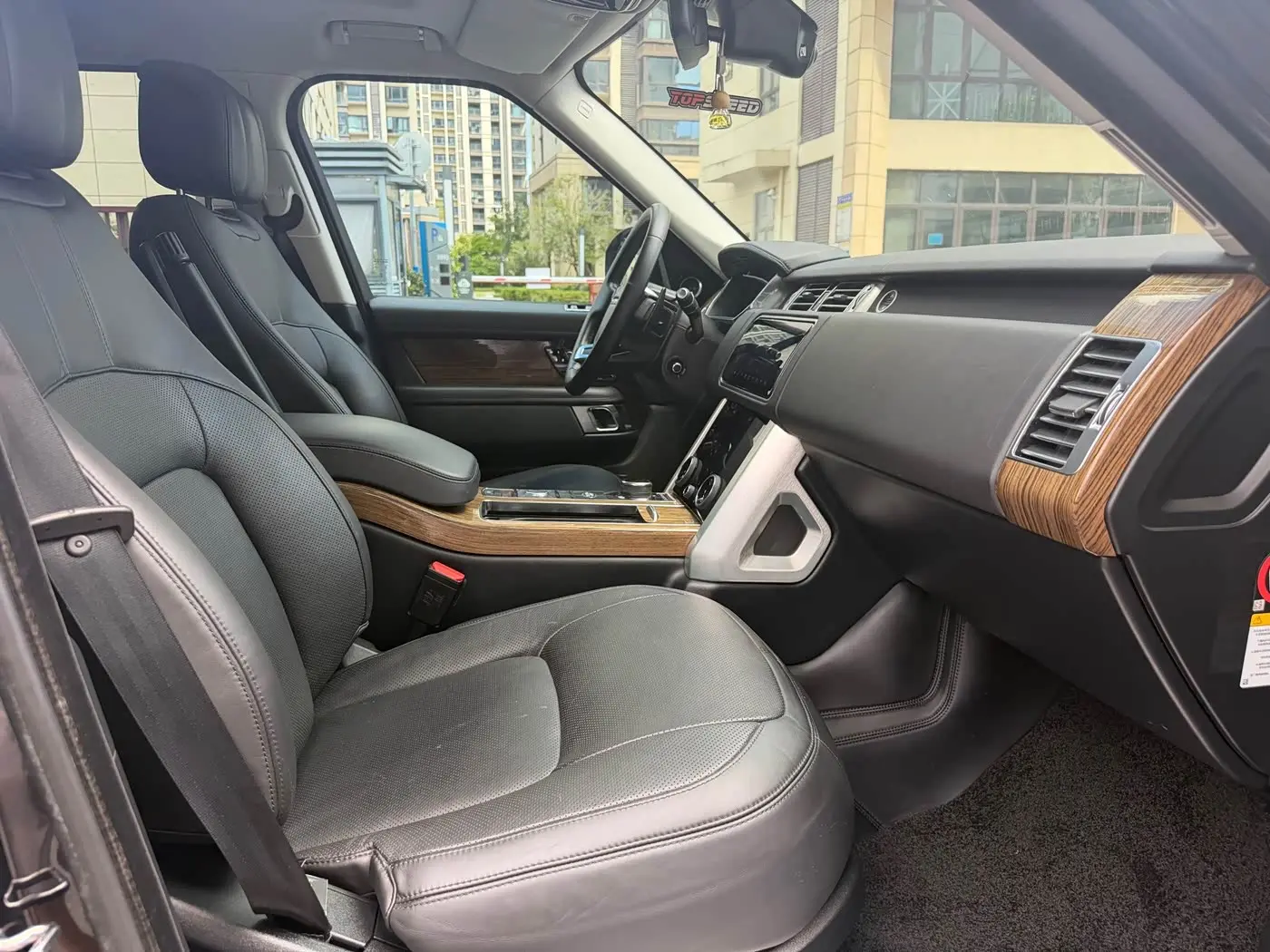 Land Rover Range Rover 2018 — Photo 9/19