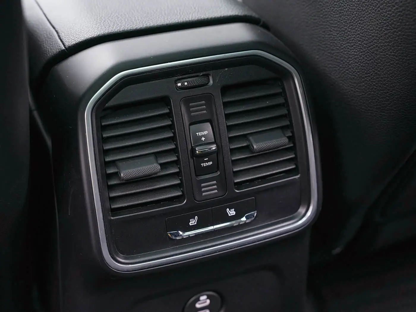 Porsche Macan 2023 — Фото 15/20
