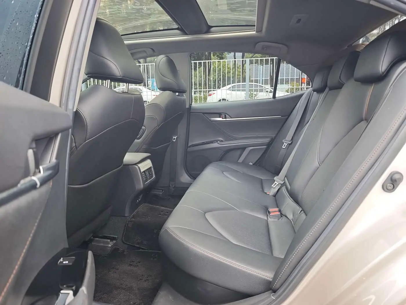 Toyota Camry 2021 — Фото 16/18