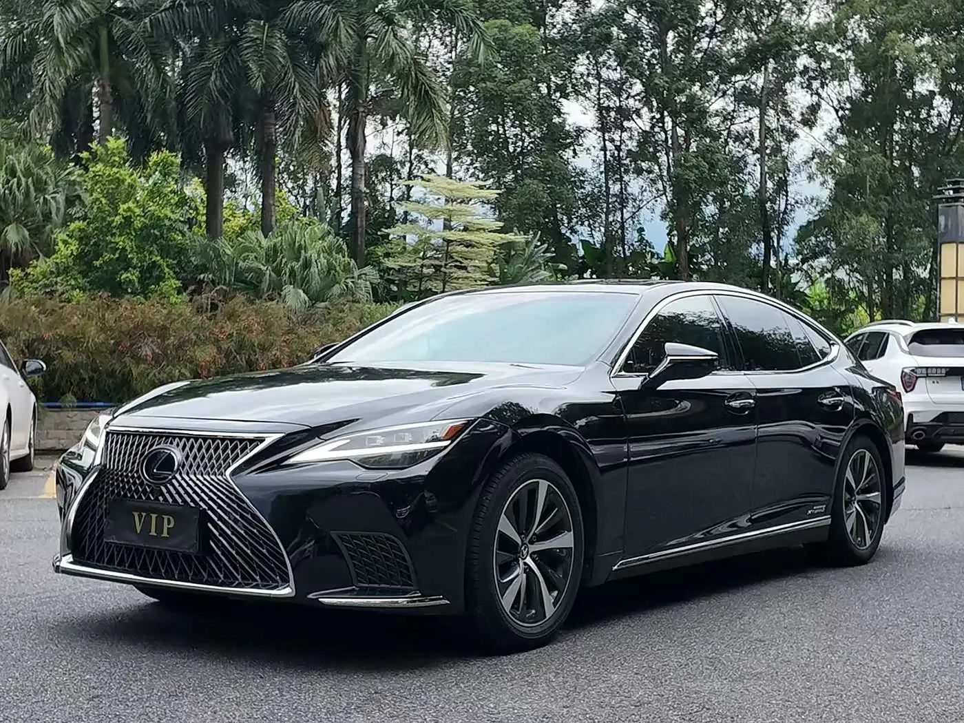 Lexus LS, 2022